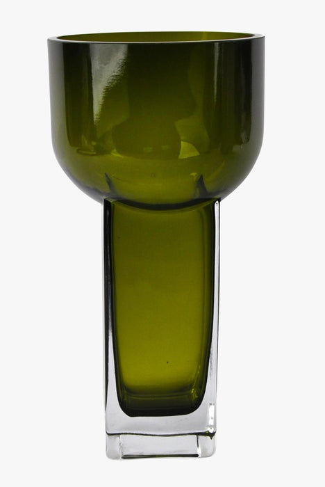 Jarron Emine Mediano