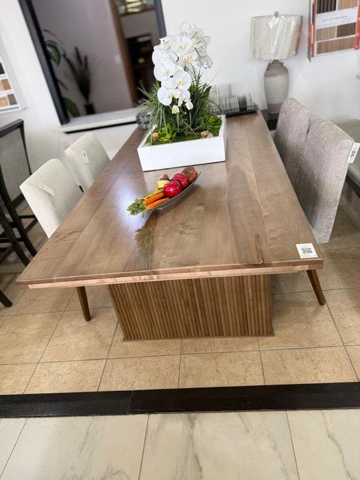 Mesa de Fabricacion Madera solida Maple Color Natural Modelo WE